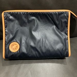 Hunting World Pouch Black